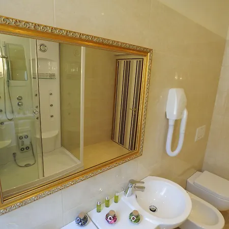 Πανσιόν Ca' Maria Callas 4*